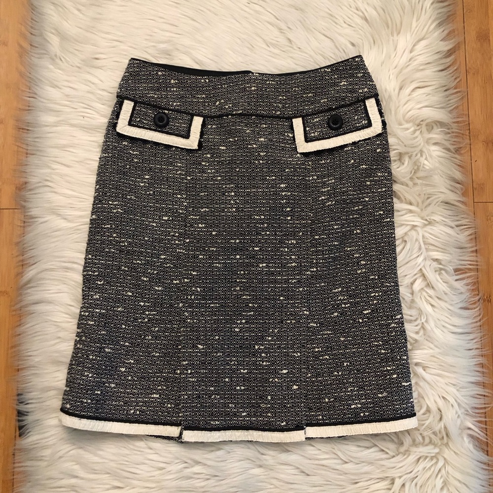 Nanette Lepore Gray Tweed White Contrast Hem Pocket Pencil Skirt size 2